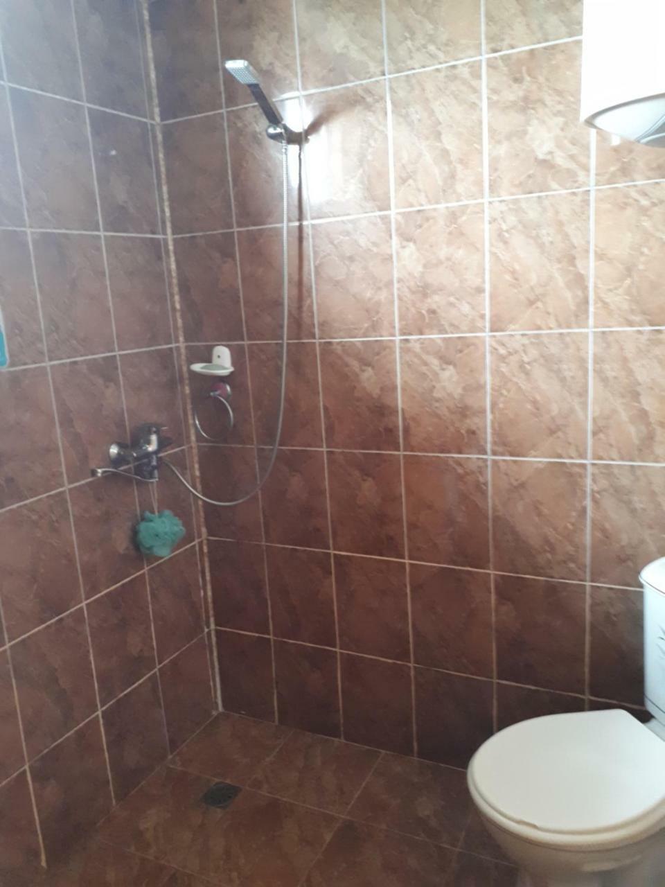 More Teona Gonio Kültér fotó